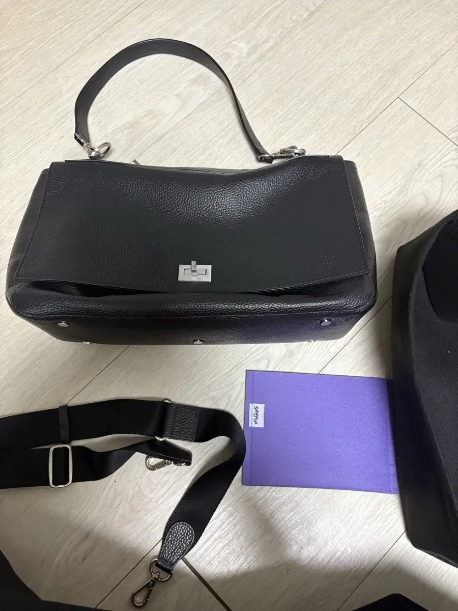 De Meriel Tilda Hobo Bag Milk (New) on Bunjang Global Site.